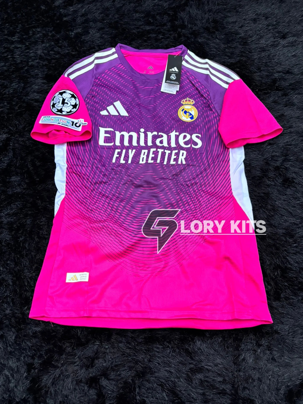 REAL MADRID GOALKEPPER KIT 25/26 UCL PINK VERSION