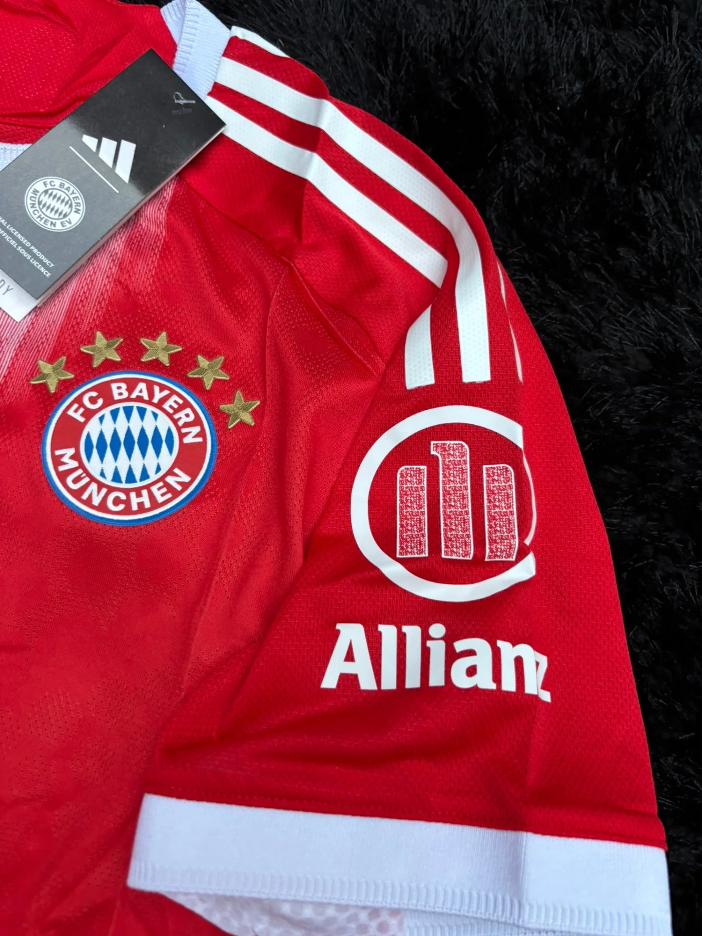 BAYERN HOME KIT 25/26 UCL VERSION