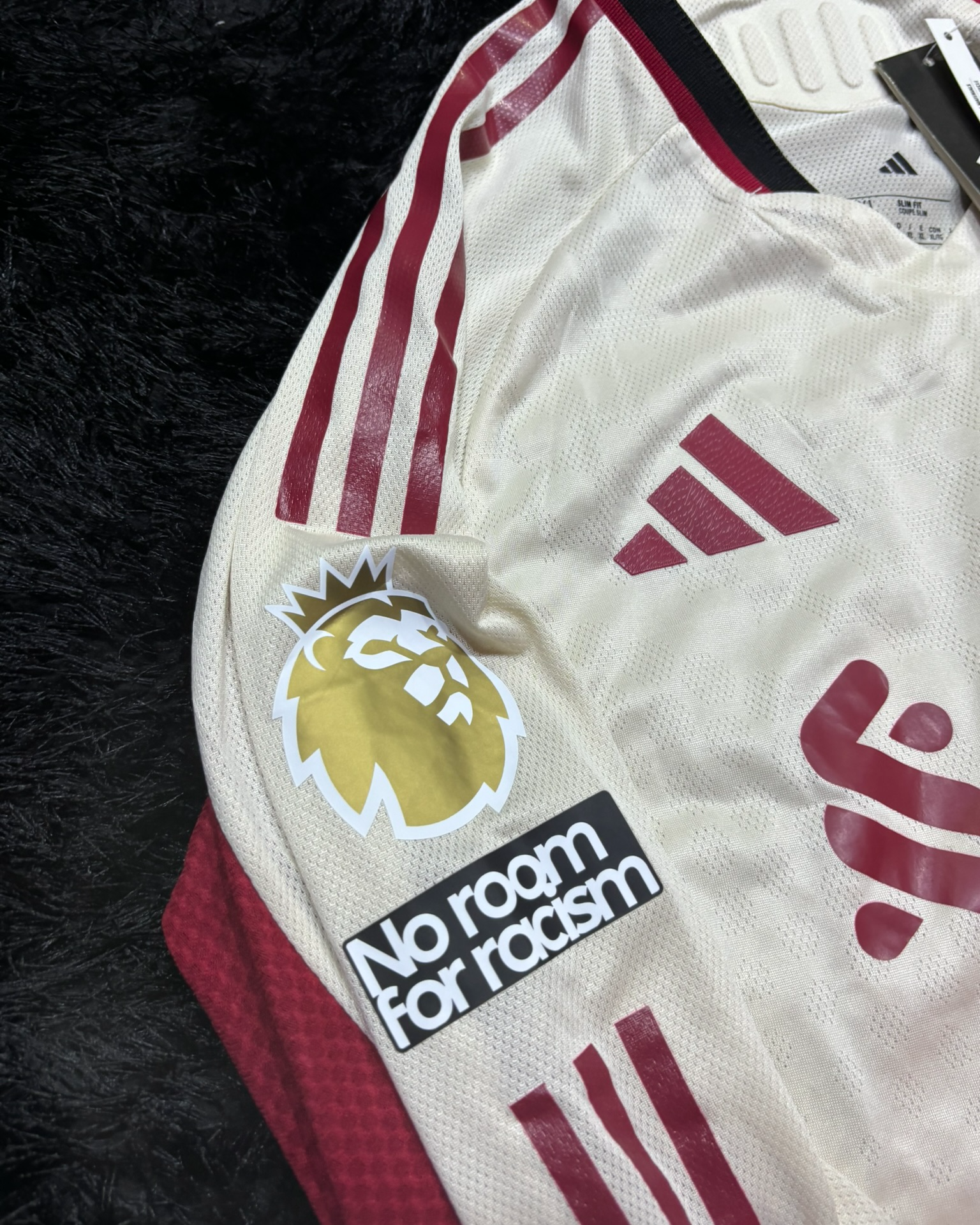 LIVERPOOL LONGSLEEVE AWAY KIT 25/26 GOLDEN PREMIER LEAGUE VERSION