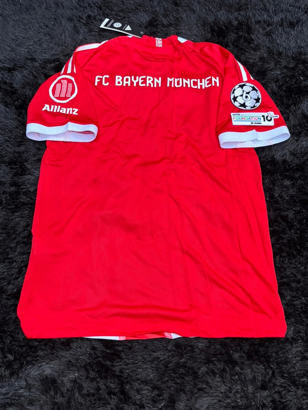 BAYERN HOME KIT 25/26 UCL VERSION