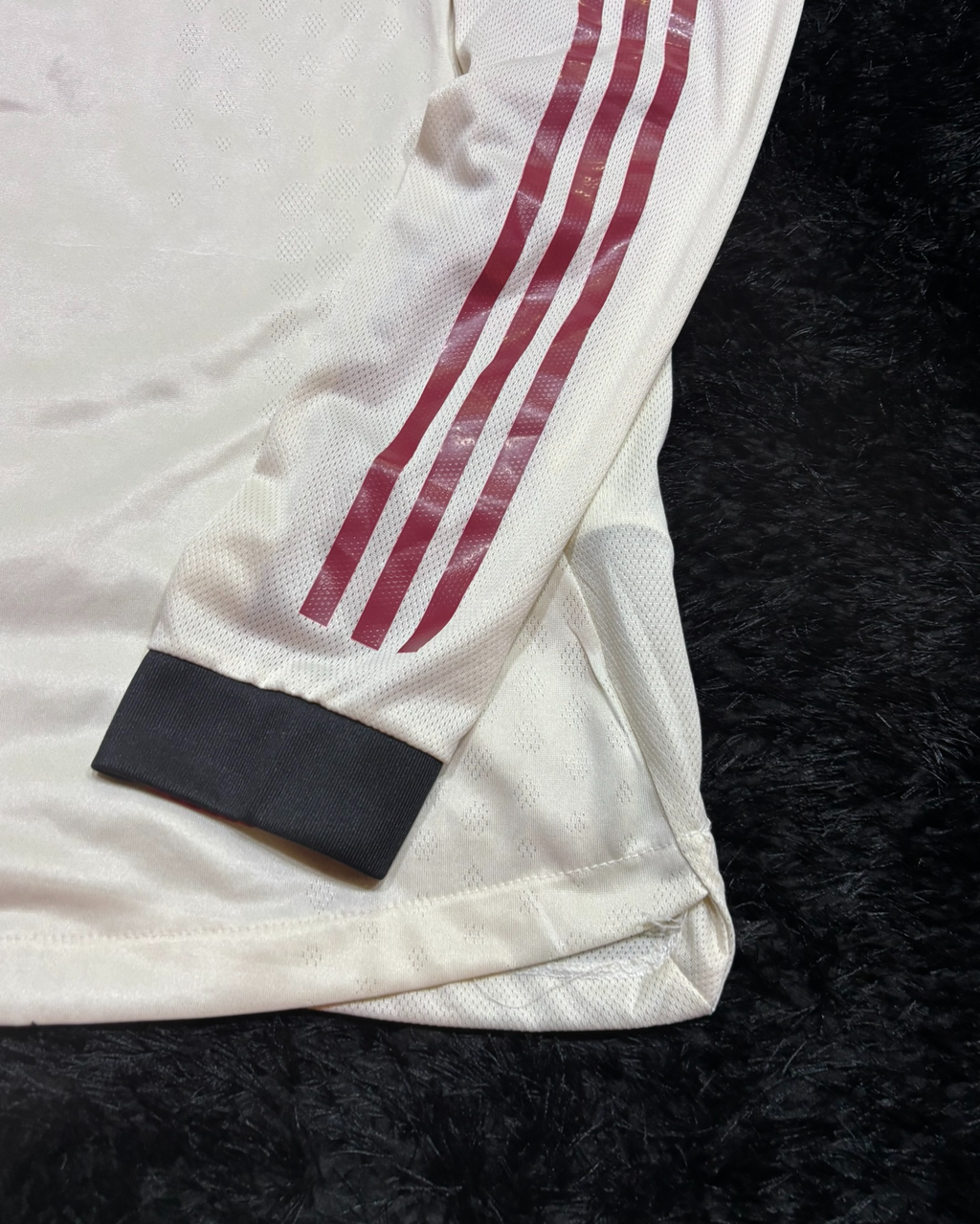 LIVERPOOL LONGSLEEVE AWAY KIT 25/26 GOLDEN PREMIER LEAGUE VERSION