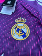 REAL MADRID GOALKEPPER KIT 25/26 UCL PINK VERSION