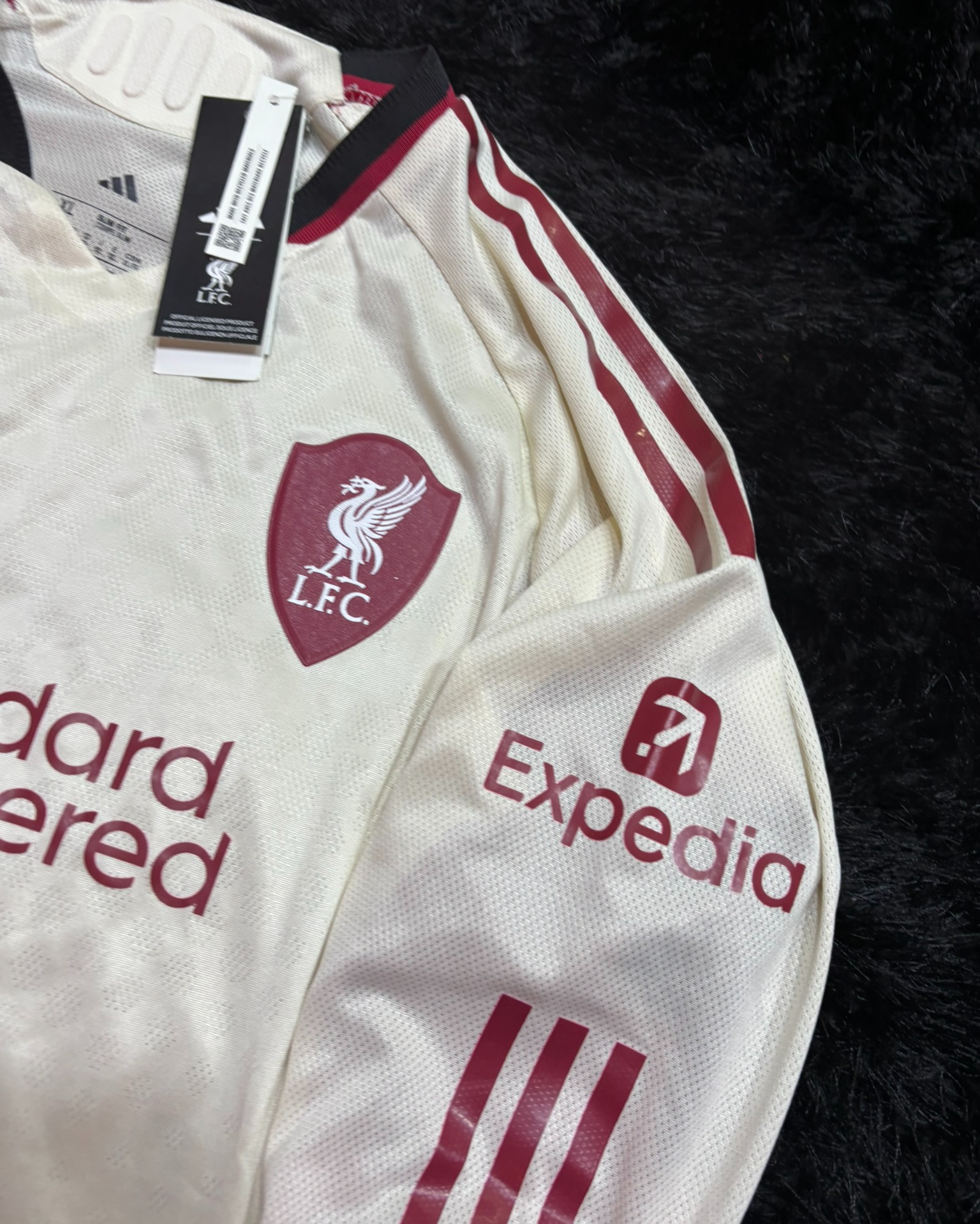 LIVERPOOL LONGSLEEVE AWAY KIT 25/26 GOLDEN PREMIER LEAGUE VERSION