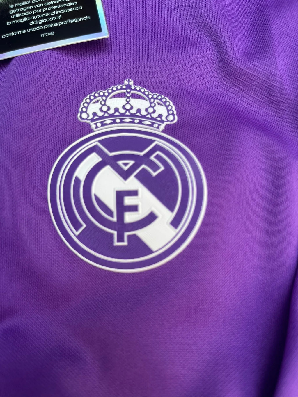 REAL MADRID AWAY RETRO KIT 16/17 UCL VERSION