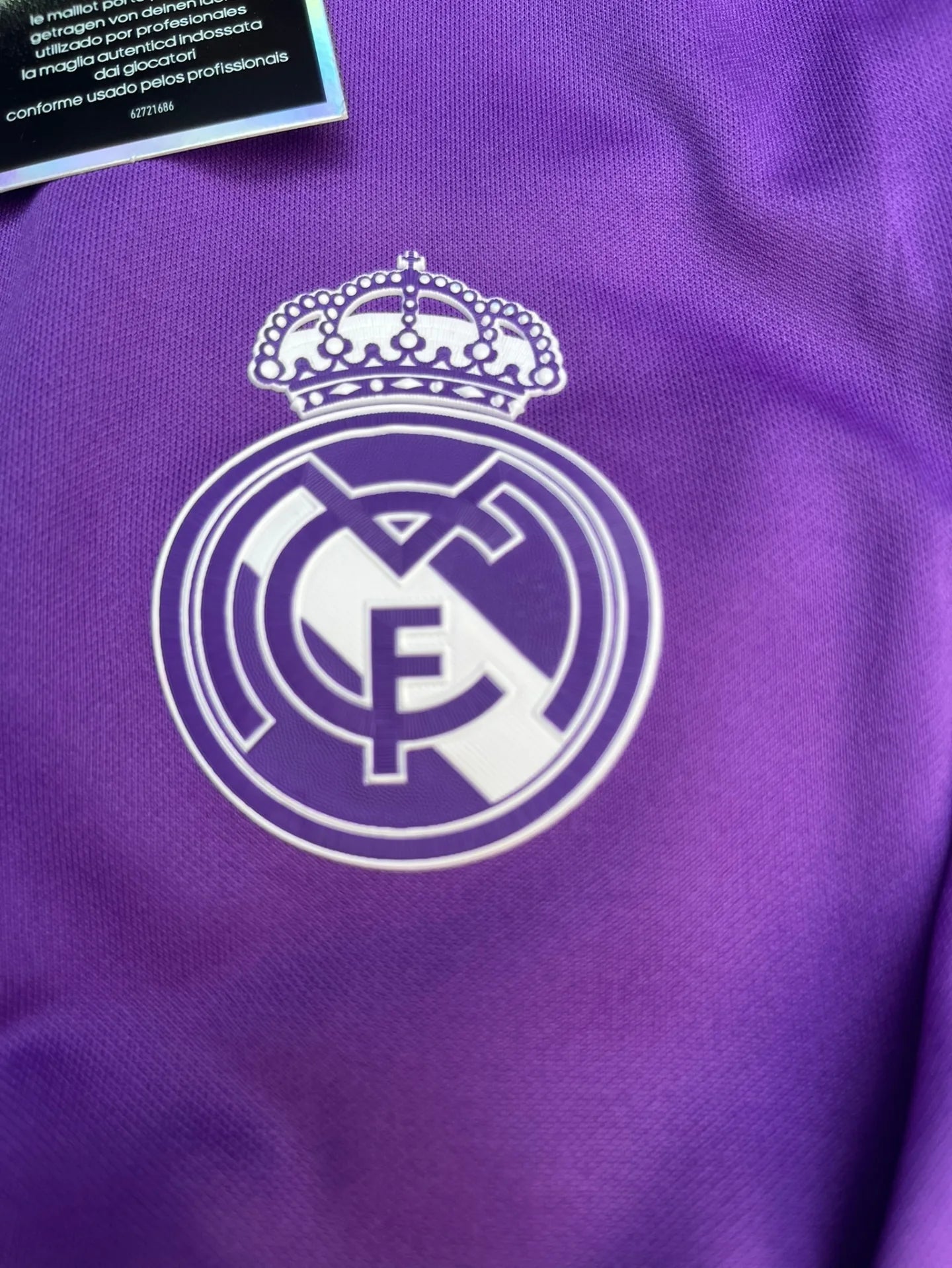 REAL MADRID AWAY RETRO KIT 16/17 UCL VERSION