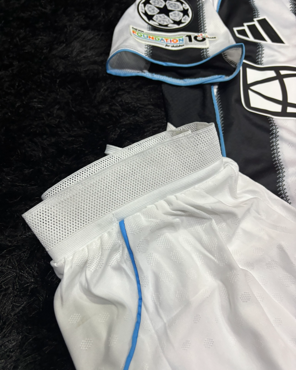 FULL KIT NEWCASTLE HOME KIT 25/26