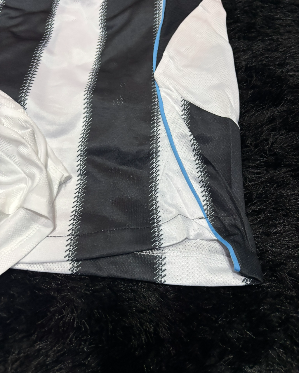 FULL KIT NEWCASTLE HOME KIT 25/26