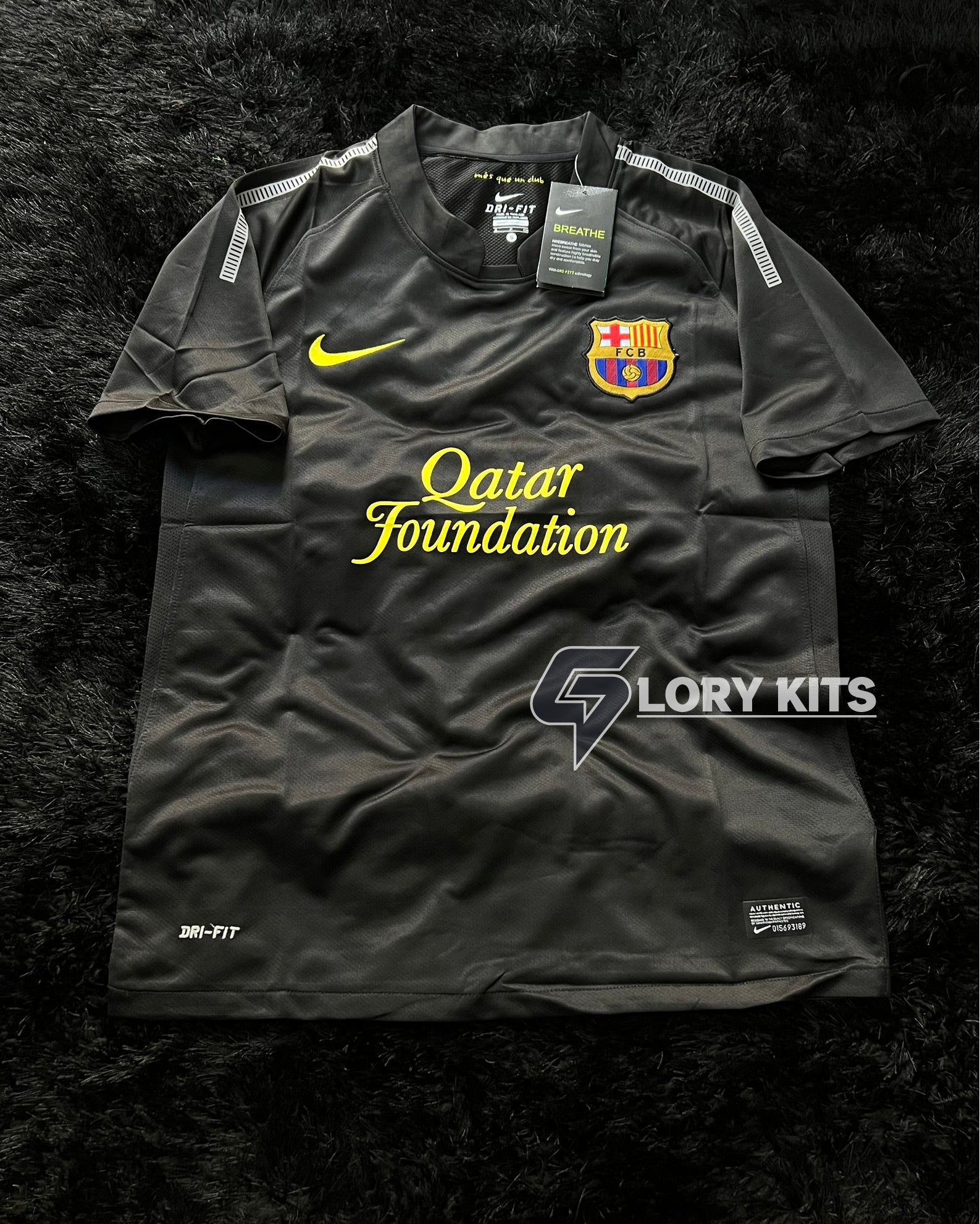BARCELONA RETRO AWAY KIT 11/12