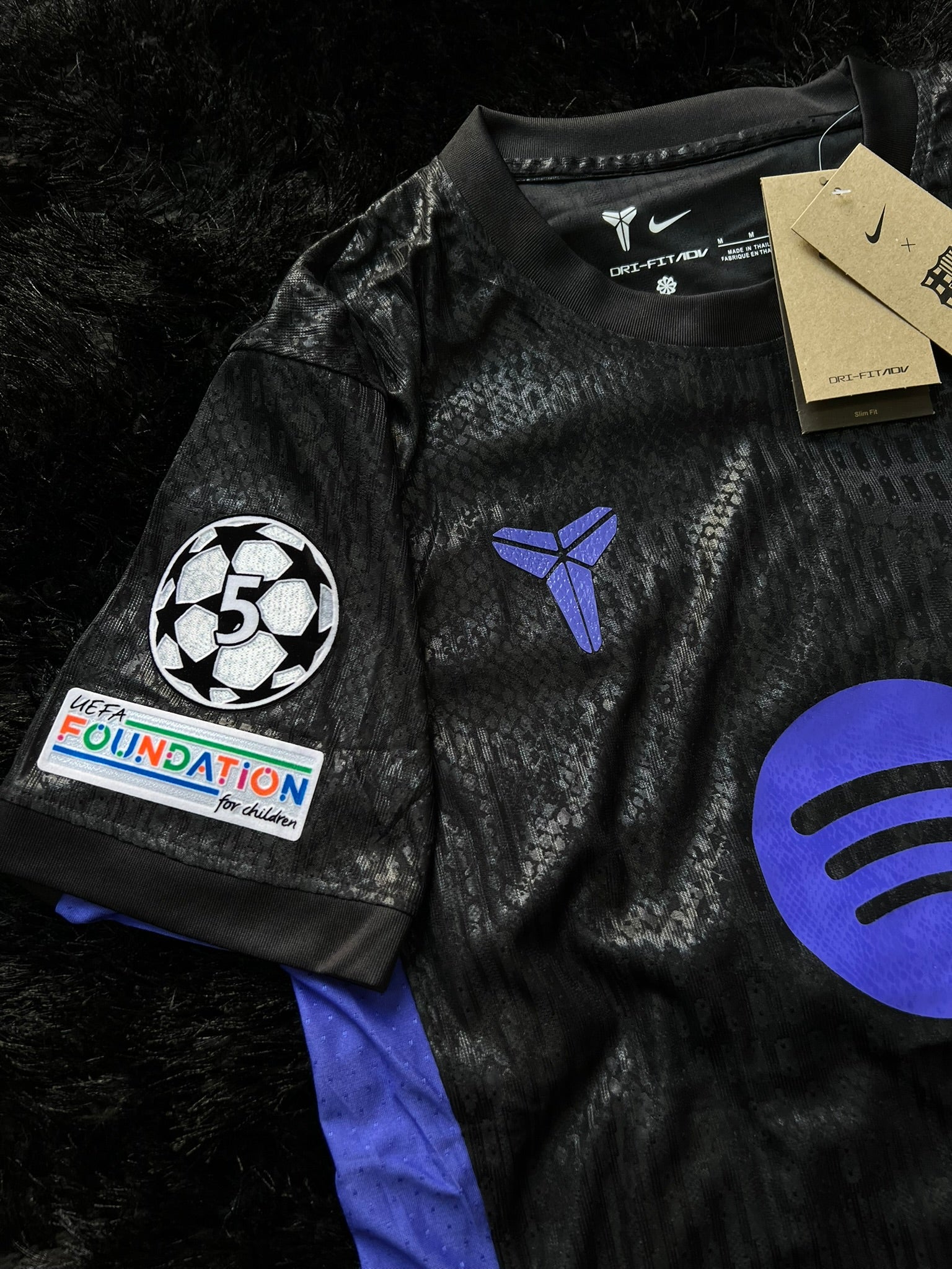 BARCELONA SPECIAL TRAINING KIT 25/26 UCL VERSION