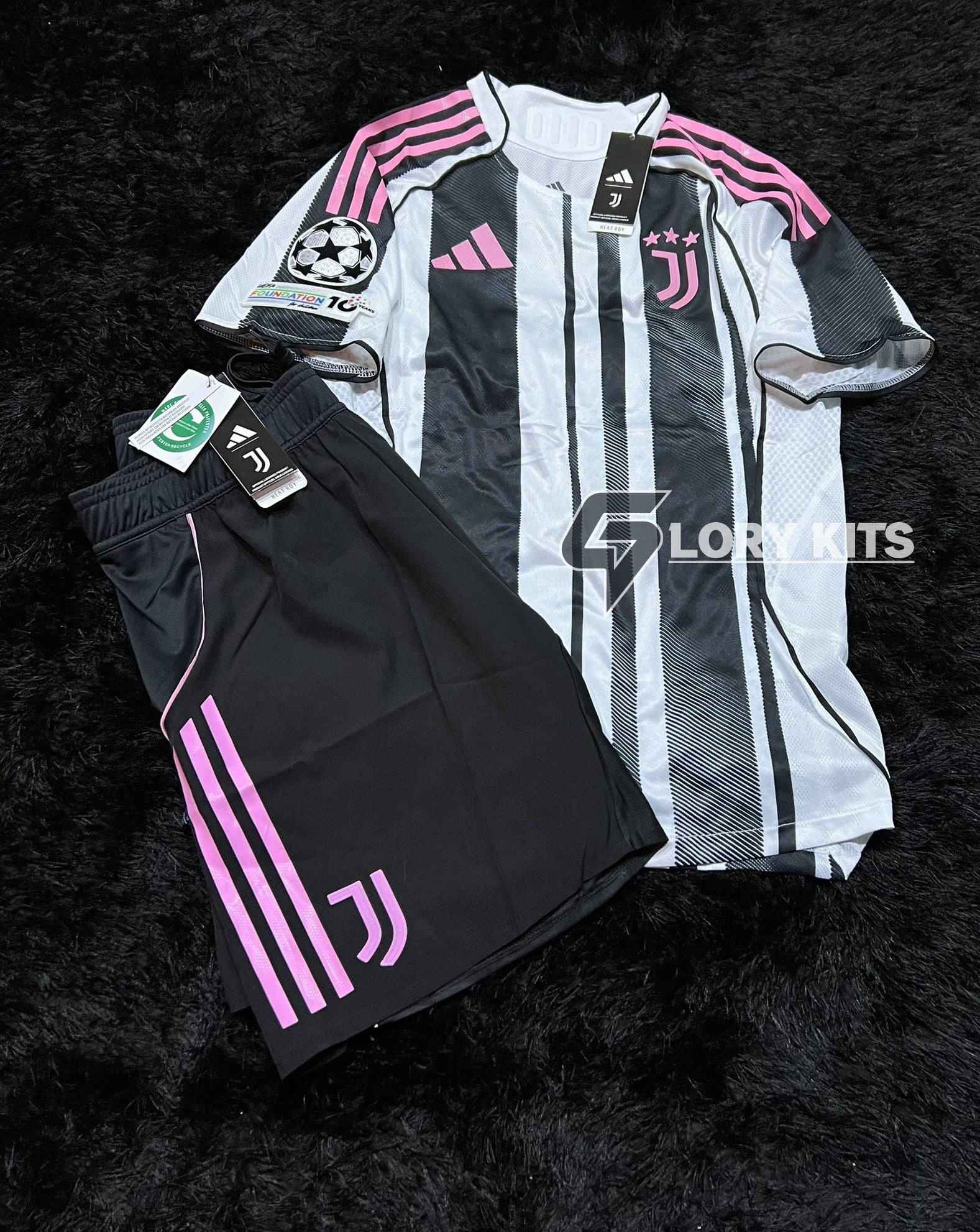 FULL KIT OF JUVENTUS HOME 25/26 UCL VERSION