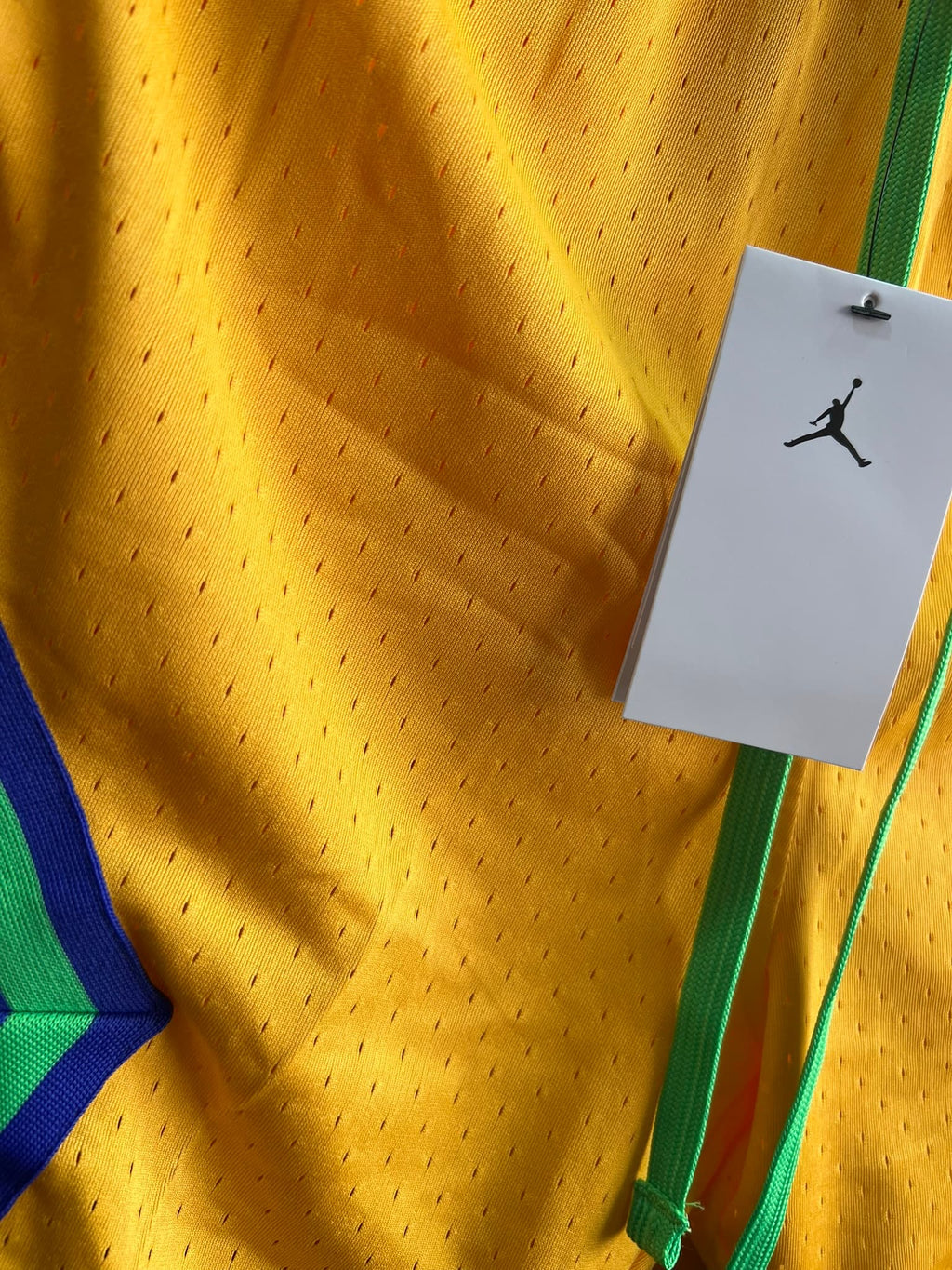 SHORT NIKE JORDAN YELLEW 2026/2027