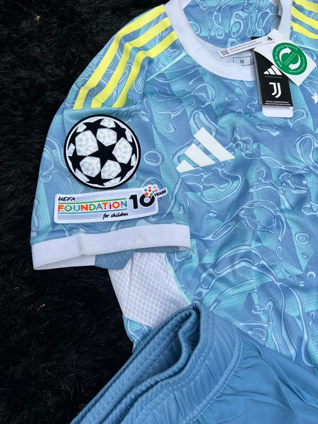FULL KIT OF JUVENTUS AWAY KIT 25/26 UCL VERSION
