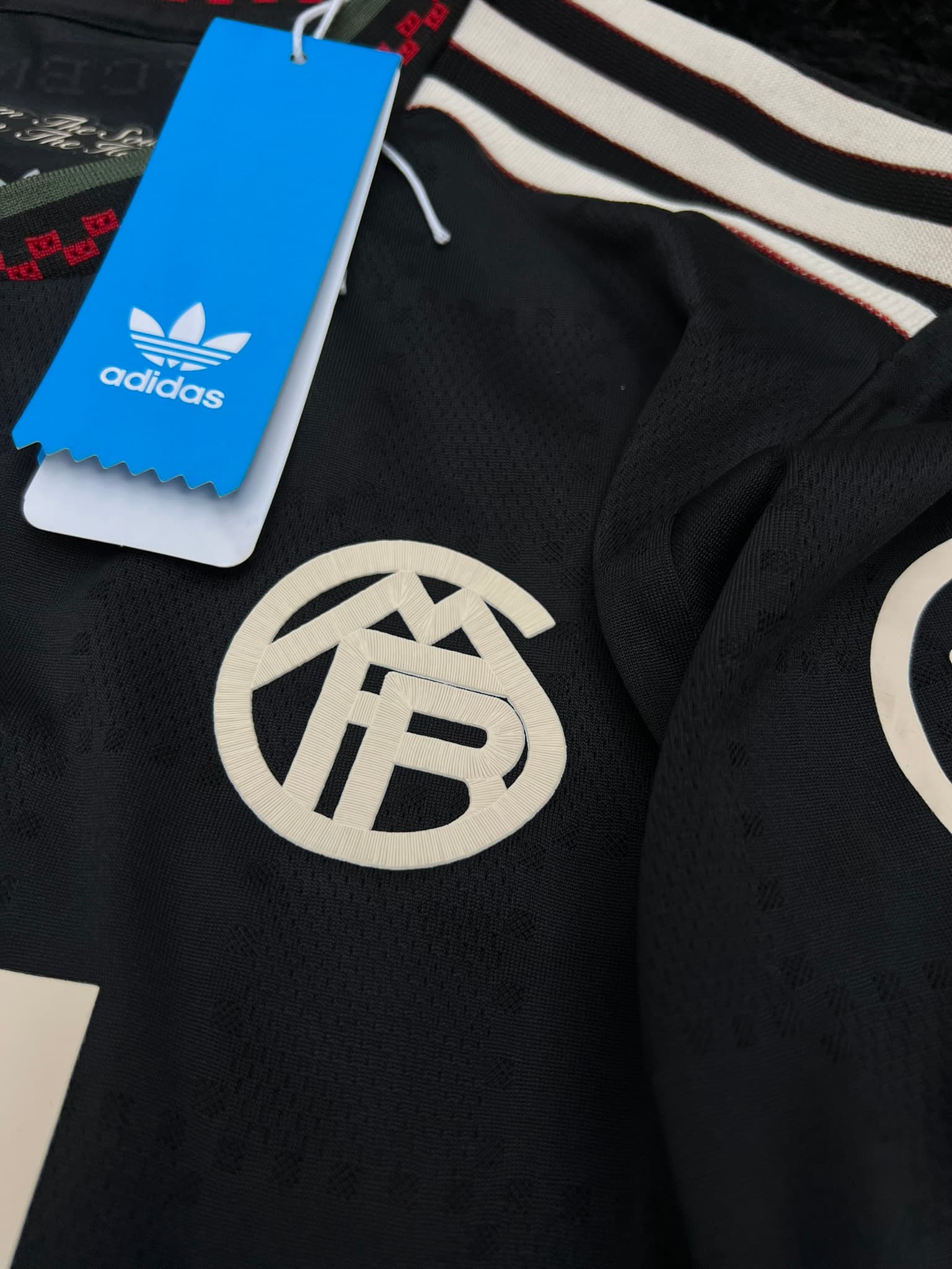 FULL KIT OF BAYERN MUNICH THIRD KIT 25/26 UCL VERSION