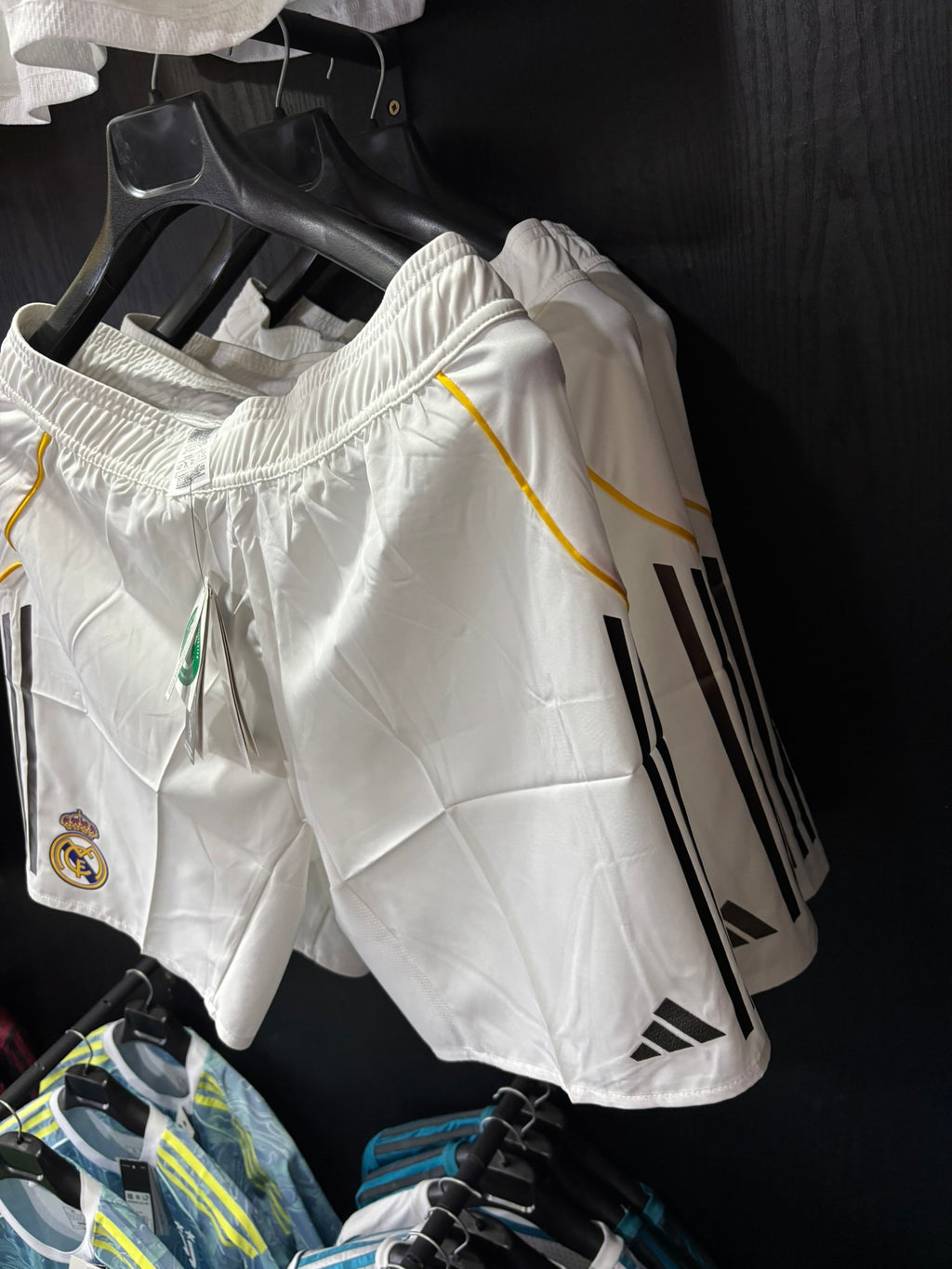 SHORT REAL MADRID HOME KIT 25/26