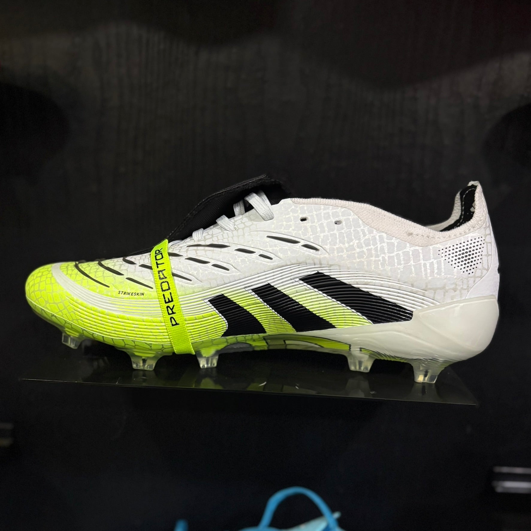 PREDATOR ELITE FT FG BLAZE