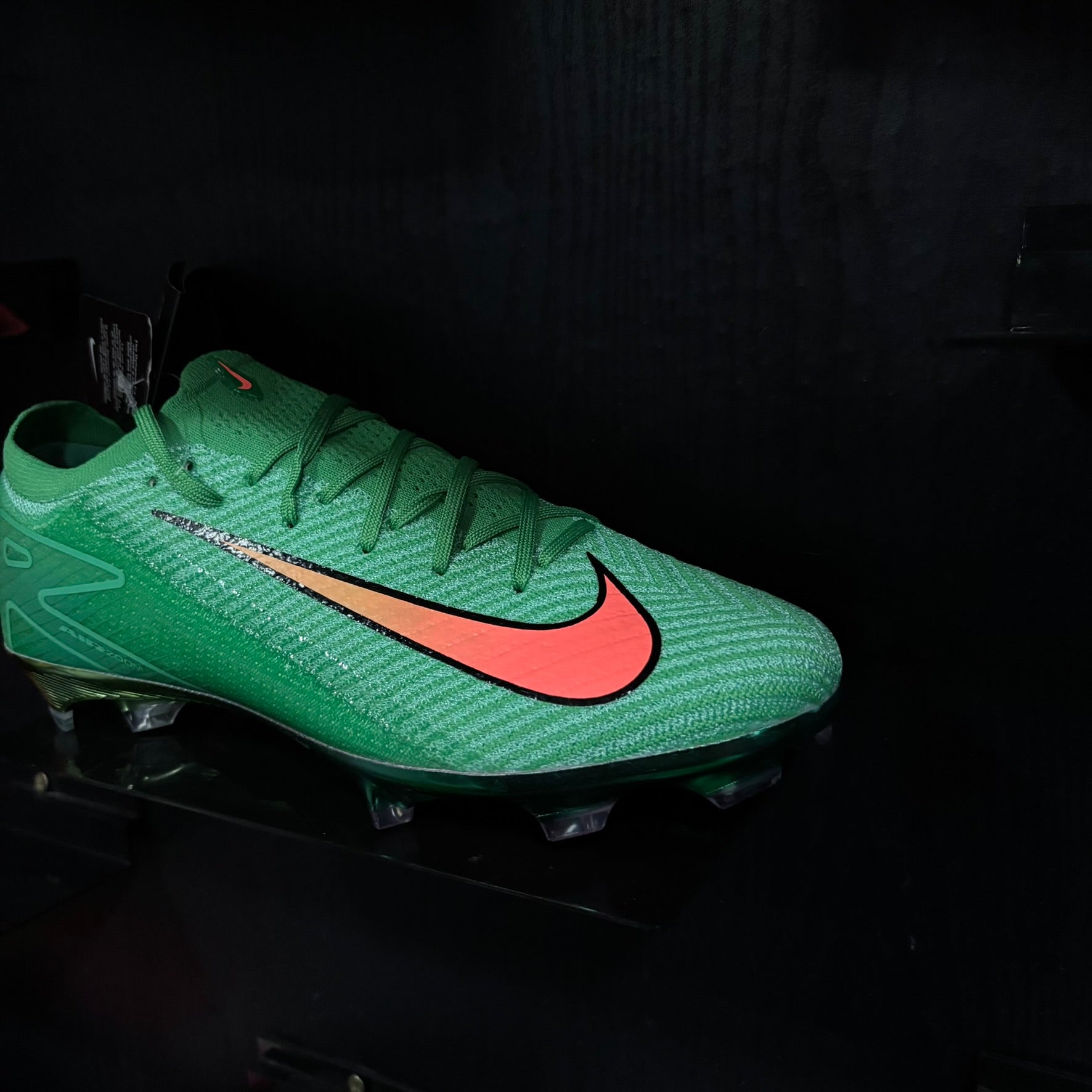 NIKE MERCURIAL VAPOR GREEN VERSION